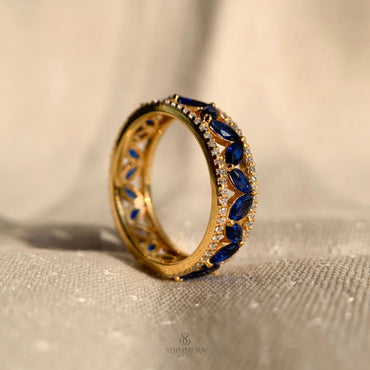 18k Yellow Gold Blue Sapphire Marquise Ring
