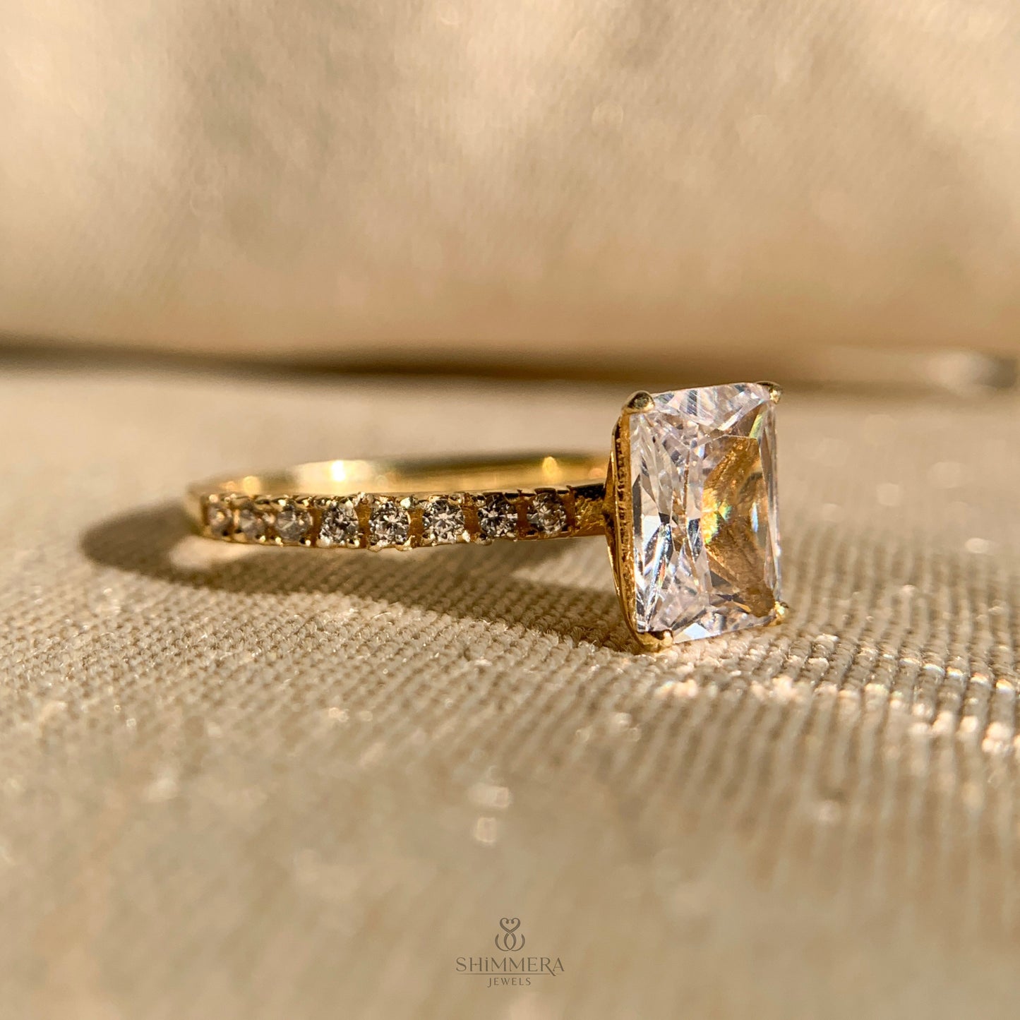 Gold Radiant Cut Engagement Rings with Side Stones Settings