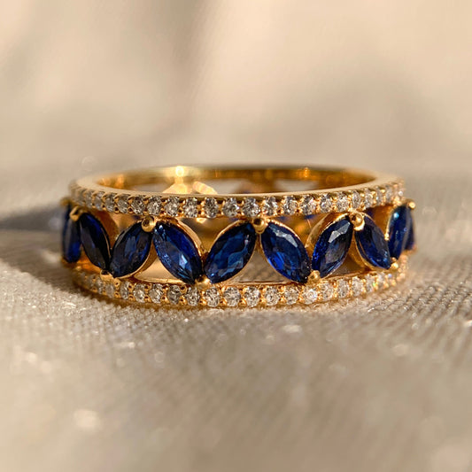18k Yellow Gold Blue Sapphire Marquise Ring