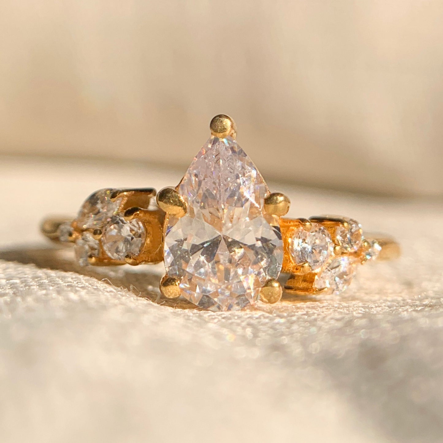 Pear Nature Inspired Diamond Engagement Rings