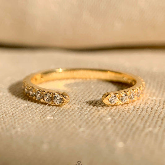 Round Diamond Cuff Ring in Yellow Gold