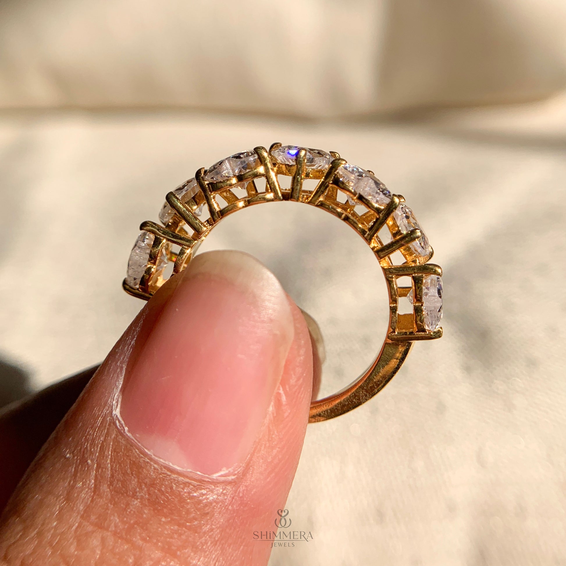White gold alternate heart diamond wedding band for women