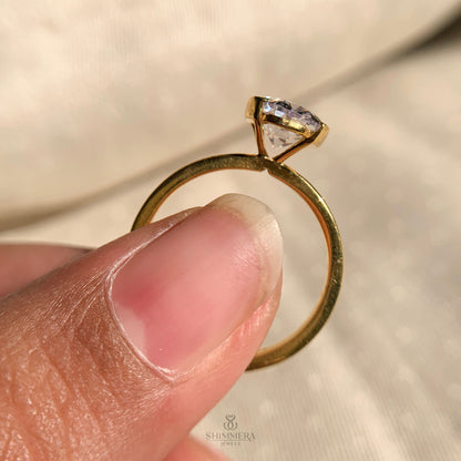 Oval Cut Engagement Rings