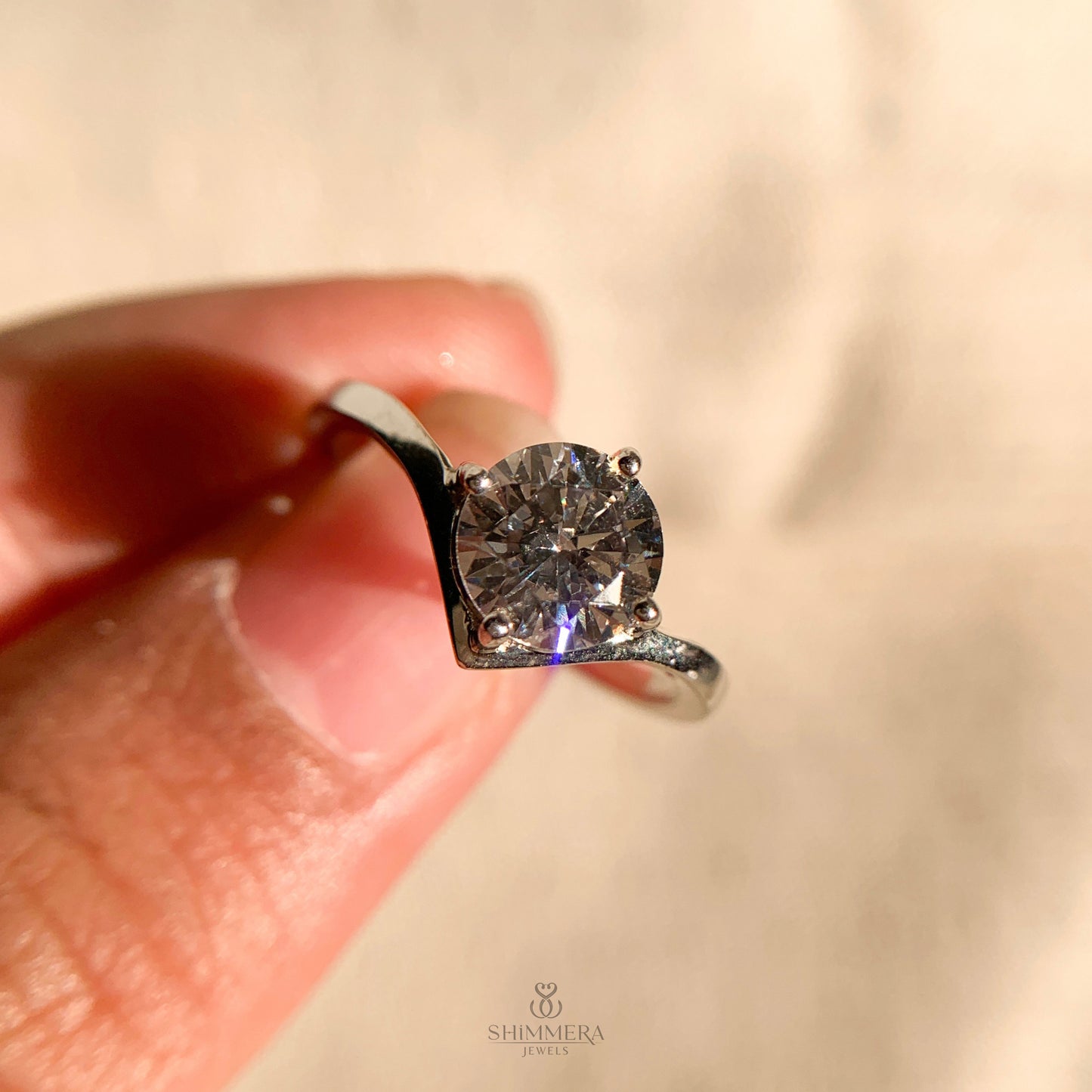 1 Carat Round Solitaire Engagement Ring in White Gold