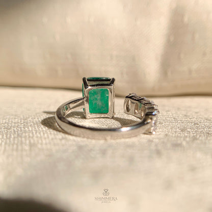 Unique open wedding ring with assorted diamond cuts in gold