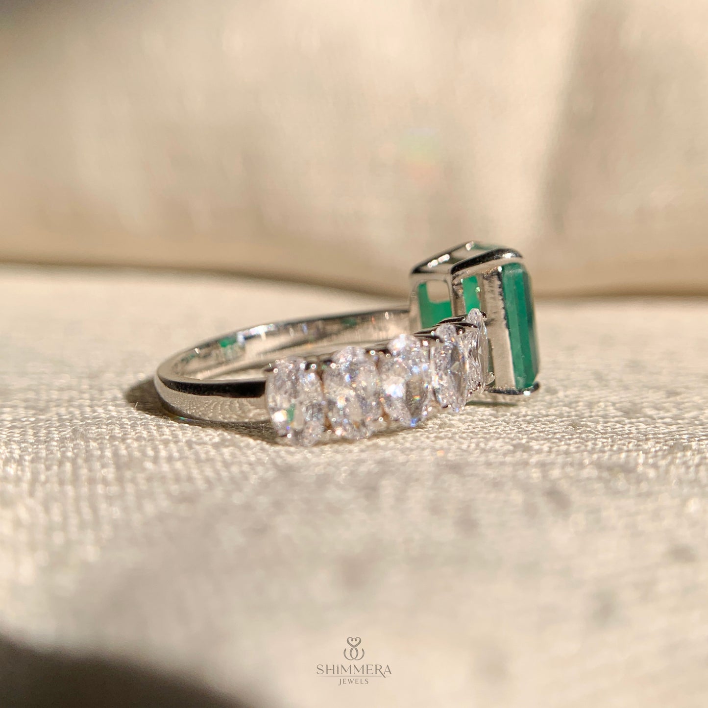 Modern mixed-cut diamond open ring for brides