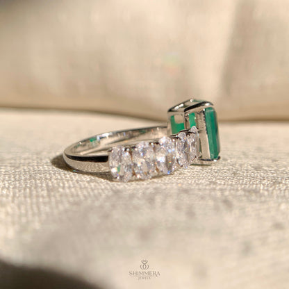 Modern mixed-cut diamond open ring for brides