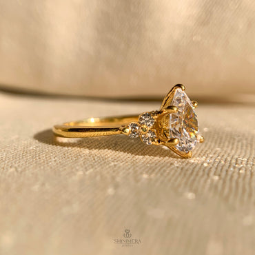 Pear Cut Engagement Rings With Side Stones Settings