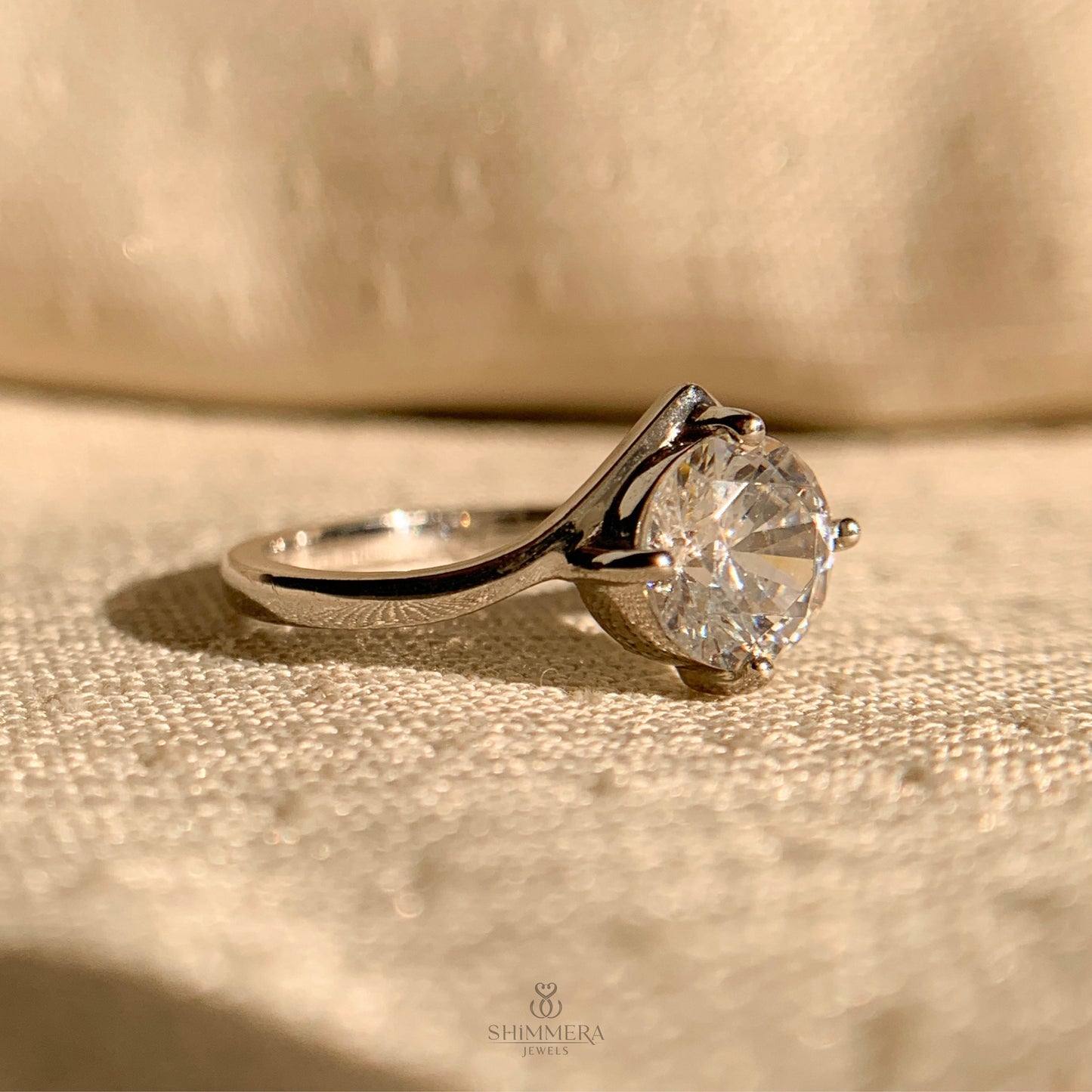 1 Carat Round Solitaire Engagement Ring in White Gold