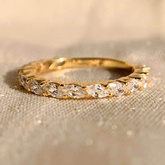 18k Yellow Gold Marquise Cut Diamond Ring