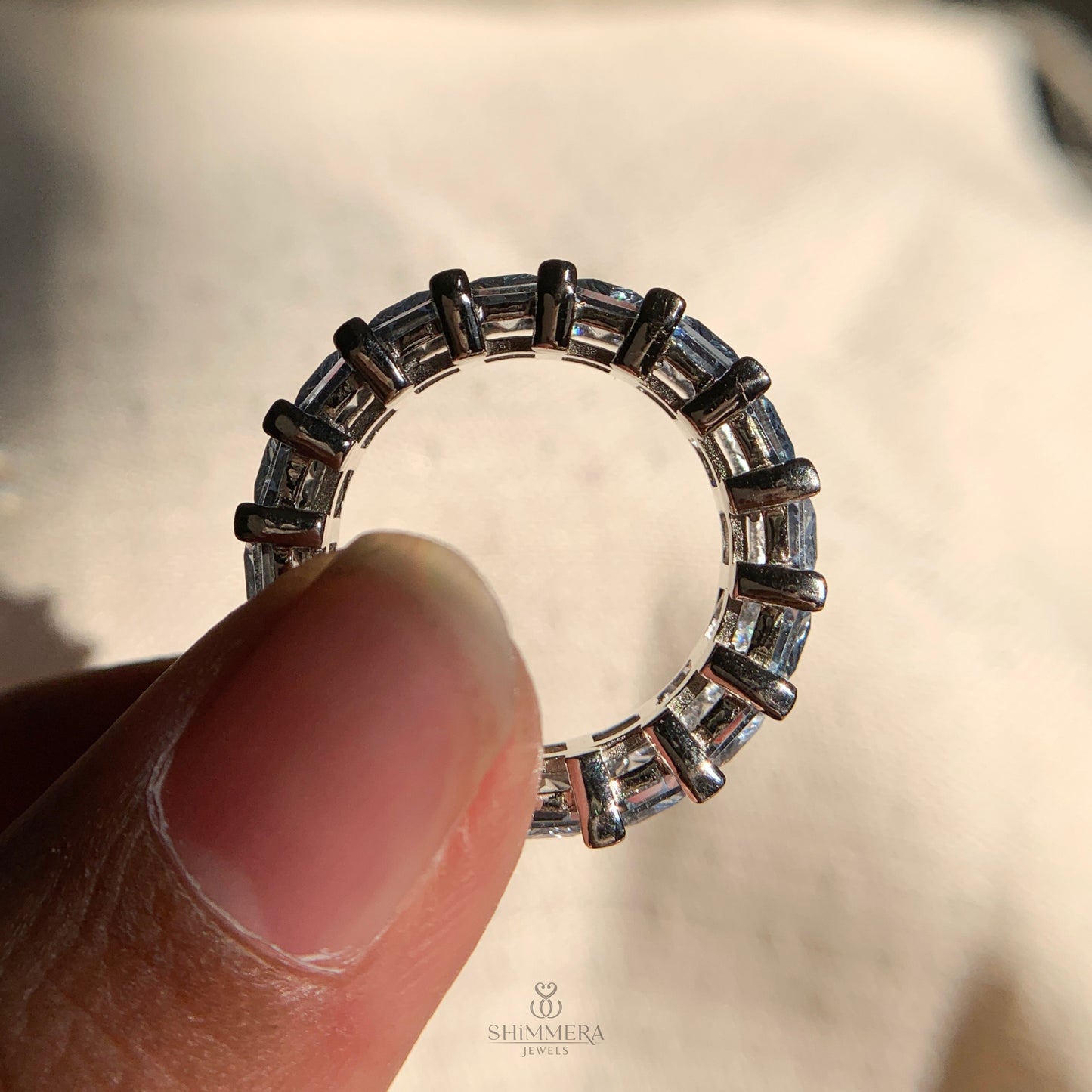 Modern rose gold ring set with shimmering aquamarine stones