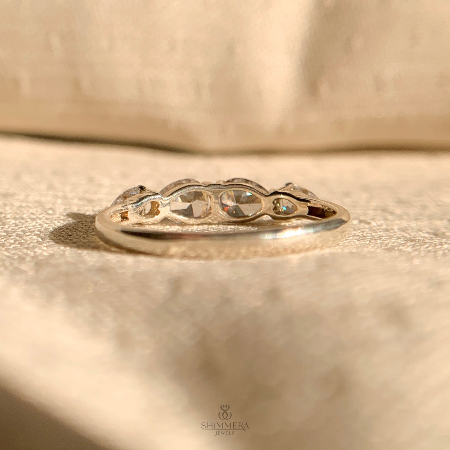 "Brilliant pear cut engagement rings, set of 4 diamonds"